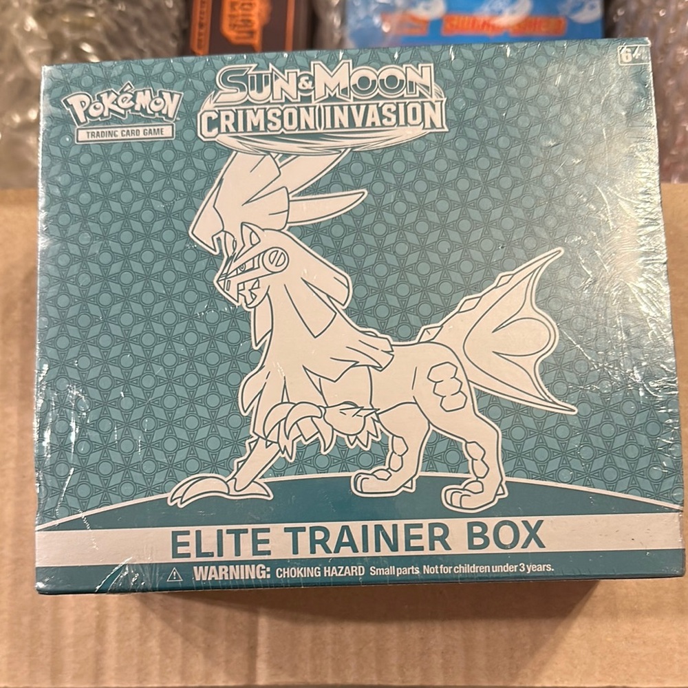 Pokemon Sun & Moon Elite Trainer Box